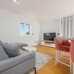 2 Bedroom Beautiful In