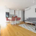 2 Bedroom Beautiful In Apartment *