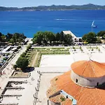 2 Bedroom Beautiful In Apartment Zadar