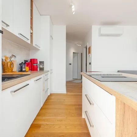 Lägenhet 2 Bedroom Beautiful In Zadar